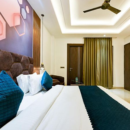 The Grand Plaza Hotel Noida Exterior photo